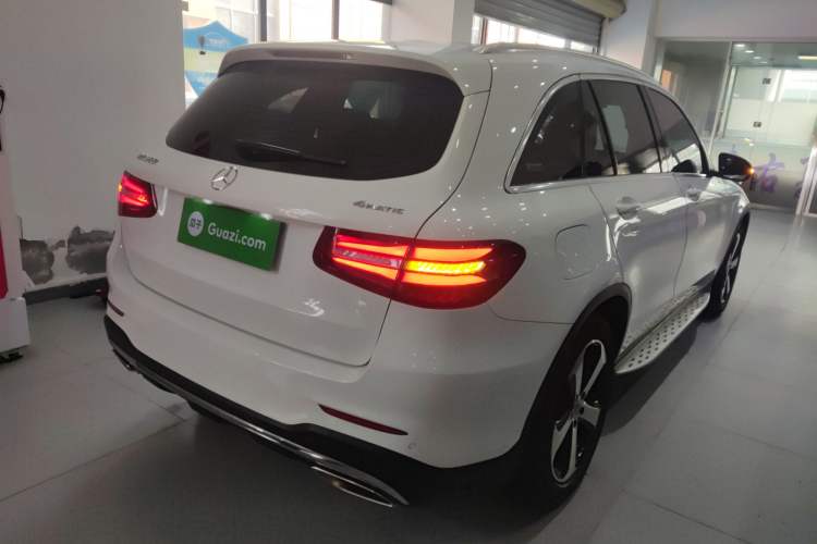 Used Mercedes-Benz GLC 2018 GLC 260 4MATIC Luxury Model