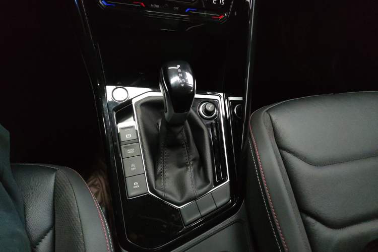 Used Volkswagen Tayron 2022 330TSI Two-Wheel Drive Luxury Smart Connectivity Version