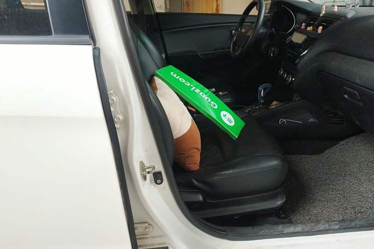 Used Kia K2 2015 Sedan 1.4L Automatic GLS
