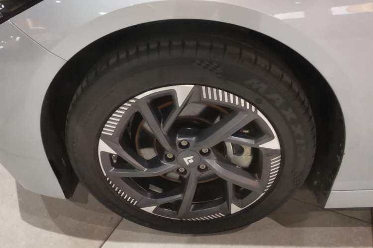 Used  GT 2023 560 Rear-Drive Seven-Wing Edition