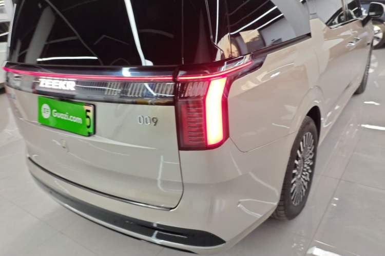 Used Zeekr 009 2022 Revised Model ME Edition
