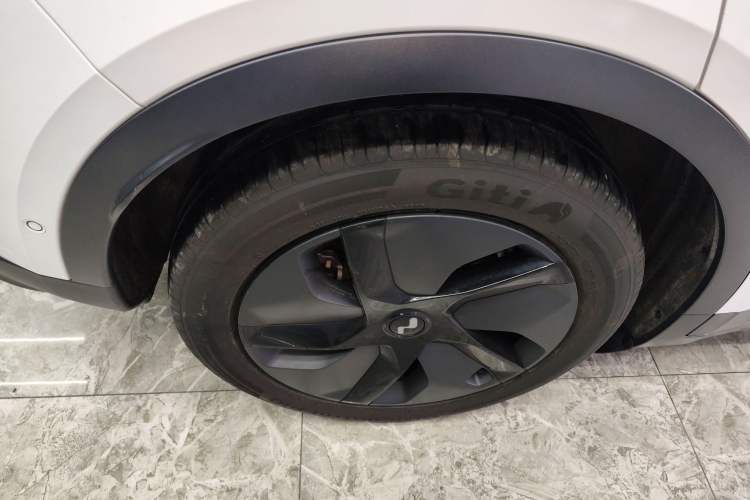 Used ONVO L60 2024 60 kWh Rear-Drive Version