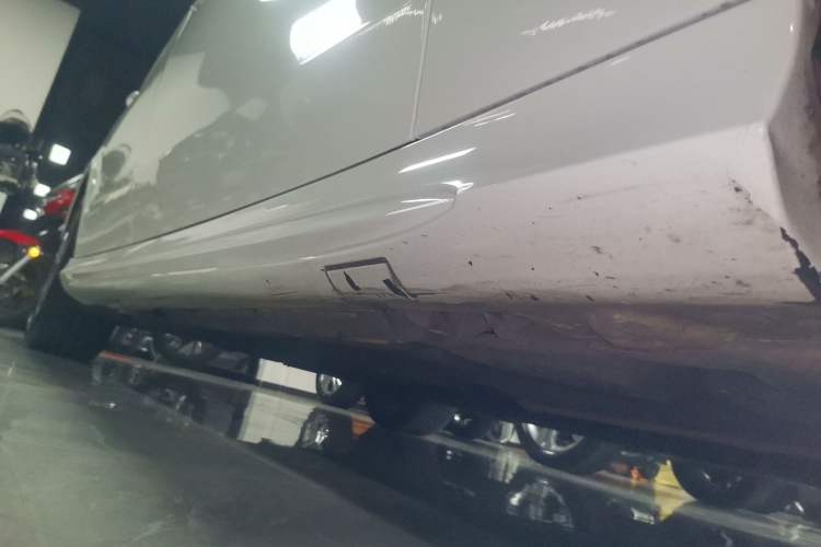 Used Mercedes-Benz E-Class 2015 E 260 L Sport & Fashion Model
