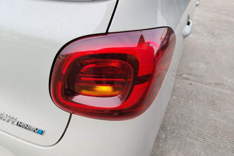 Used Wuling Hongguang MINIEV 2025 Four-Door Version Advanced Edition
