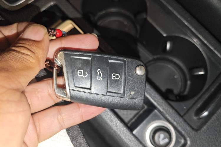 Used Volkswagen Golf 2016 230TSI Automatic Luxury Version
