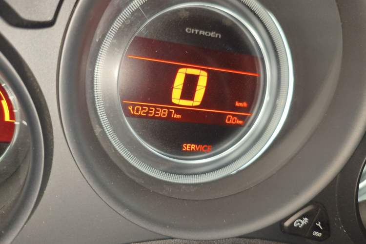 Used Citroen C4L 2014 1.8L Intelligent Drive Automatic Enjoyment Model
