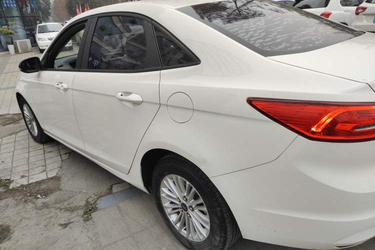 Used Ford Escort 2017 Revised Version 1.5L Manual Comfort Edition