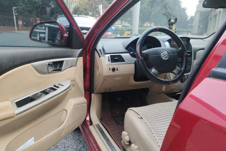 Used Buick Excelle 2013 1.5L Manual Classic Model
