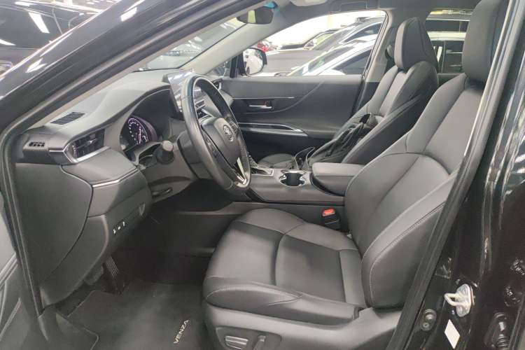 Used Toyota Venza 2023 2.0L CVT Two-Wheel Drive Luxury Edition
