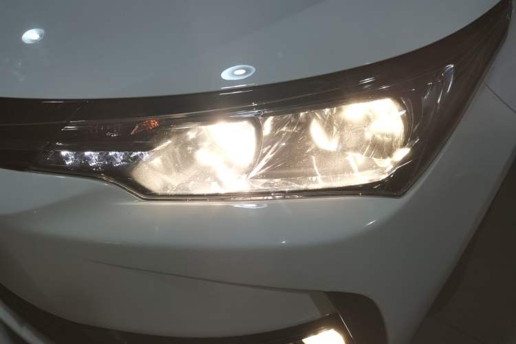 Used Toyota Corolla 2017 Revised Version 1.2T S-CVT GL-i