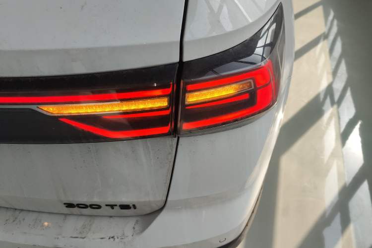 Used Volkswagen Tharu 2024 300TSI Two-Wheel-Drive Moon Luxury Edition