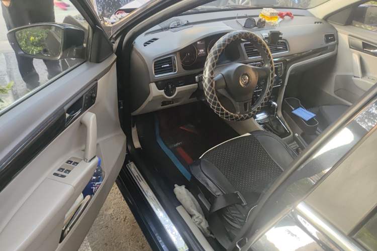 Used Volkswagen Gran Lavida 2013 1.6L Automatic Comfort Model