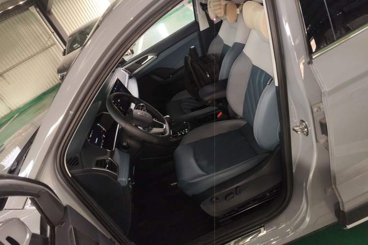 Used Volkswagen Tharu 2023 300TSI Two-Wheel-Drive Full Moon Edition