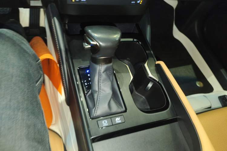 Used Lexus ES 2022 300h Excellence Edition