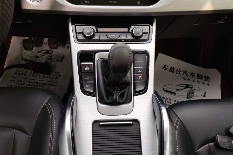 Used Geely Auto Emgrand X7 Sport 2016 2.0L Manual ZhiShang Version
