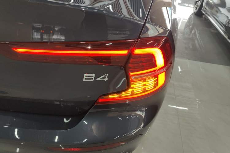 Used Volvo S60 2022 B4 Zhiyi Luxury Edition