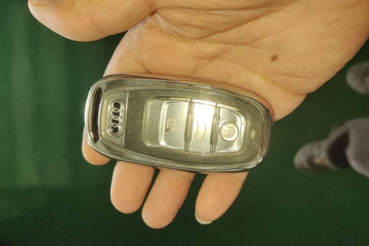 Used Audi A6L 2015 30 FSI Millionth Anniversary Comfort Model
