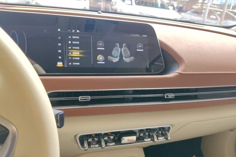 Used ORA Good Cat 2021 400km Standard Range Venus Edition Lithium Iron Phosphate
