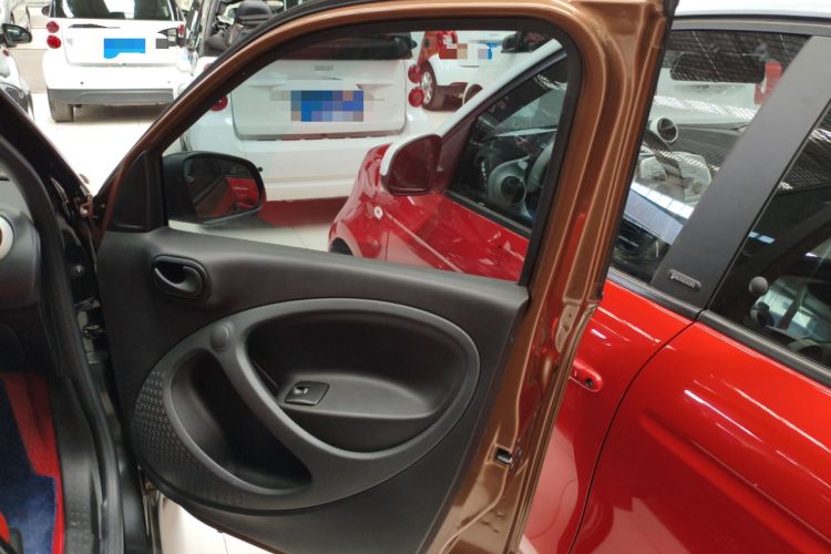 Used  forfour 2016 1.0L 52 kW Dynamic Edition
