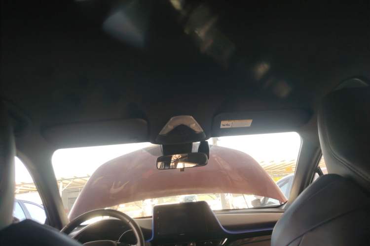 Used Toyota IZOA 2018 2.0L Yichi Version China VI Standard