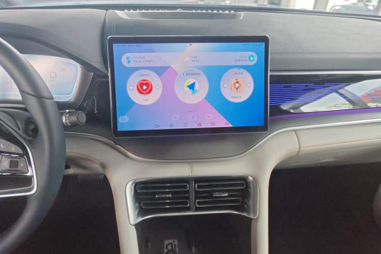 Used BYD Song PLUS New Energy 2023 Champion Edition EV 520KM Flagship Model
