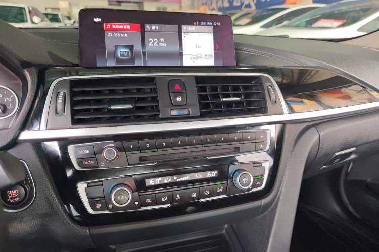 Used BMW 3 Series 2019 320Li Fashion Model
