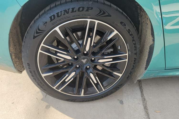 Used NETA S 2022 Extended-Range Version 1160 km Range Rear-Wheel Drive Mid-Grade