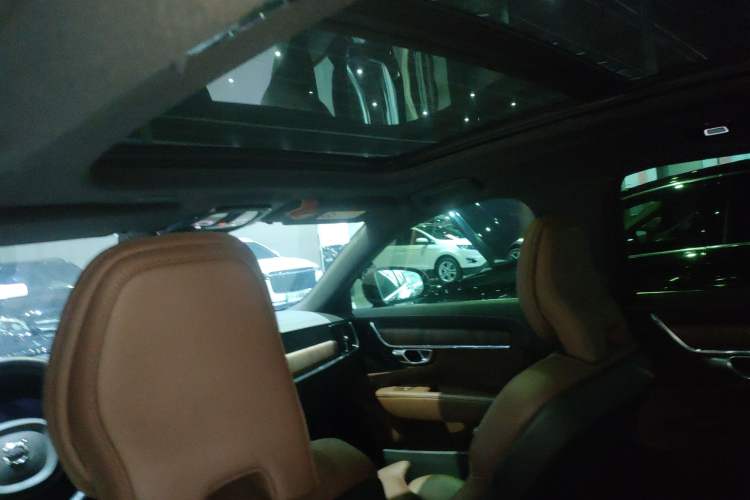 Used Volvo S90 2024 B5 Zhiyuan Luxury Edition
