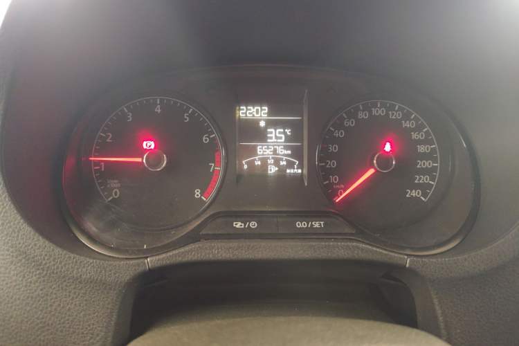 Used Volkswagen Polo 2016 1.4L Manual Fashion Model