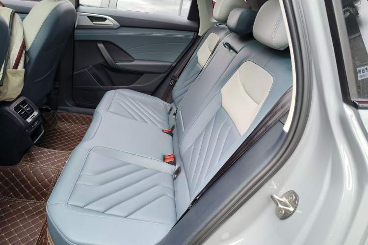 Used Volkswagen Tharu 2024 300TSI Two-Wheel-Drive Moon Luxury Edition
