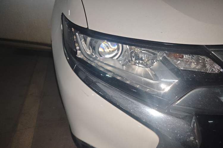 Used Mitsubishi Outlander 2018 2.0L Two-Wheel Drive Glory Edition 5 Seats
