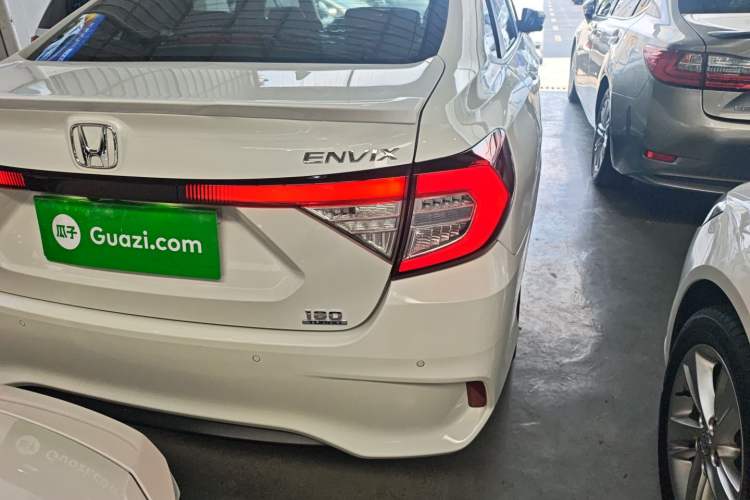 Used Honda Envix 2019 180TURBO CVT Prestige Edition China VI
