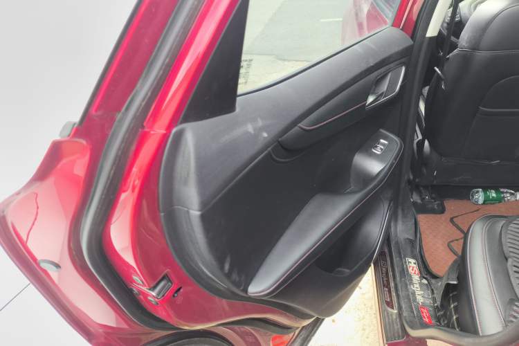 Used MG HS 2018 20T Automatic Two-Wheel Drive Hormone Dynamic Edition China V Standard
