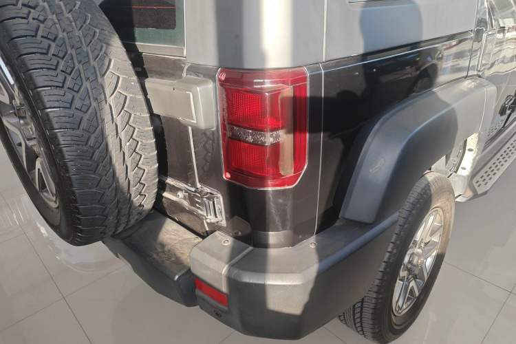 Used  BJ40 2016 40L 2.3T Automatic All-Wheel Drive Premium Edition
