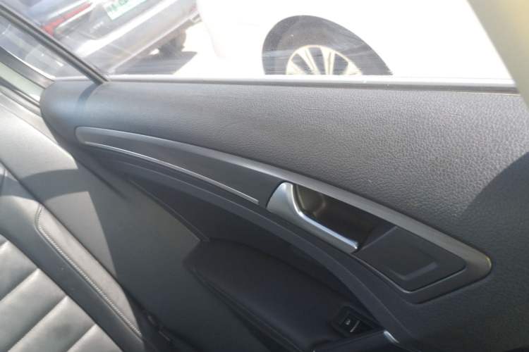 Used Volkswagen Golf 2016 230TSI Automatic Luxury Version
