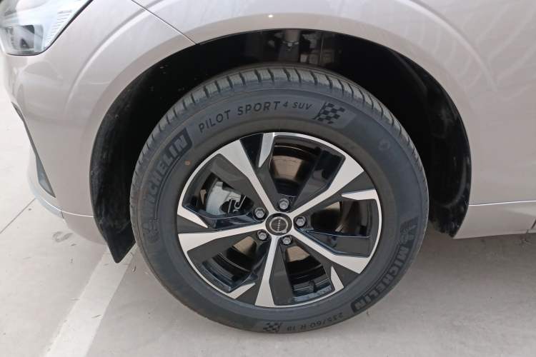 Used Volvo XC60 2026 B5 4x4 Smart Luxury Edition