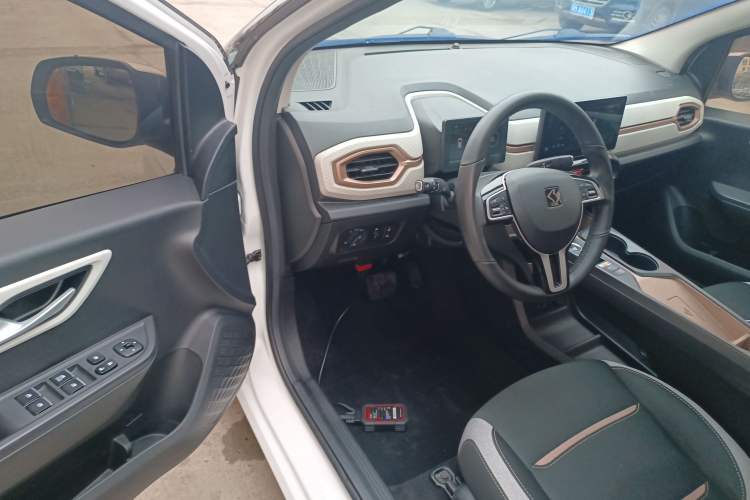 Used SOL E10X 2021 302 km Range Luxury Version 30.2 kWh