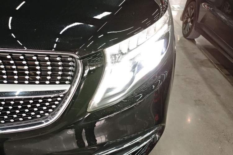 Used Mercedes-Benz V-Class 2021 V 260 L Long-wheelbase Luxury Edition