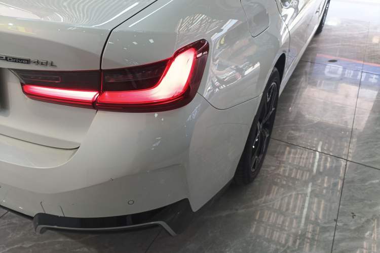 Used BMW i3 2023 eDrive 40 L Midnight Edition
