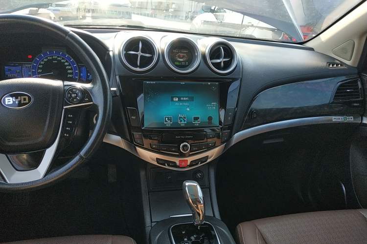 Used BYD S7 2016 2.0T Automatic Prestige Edition
