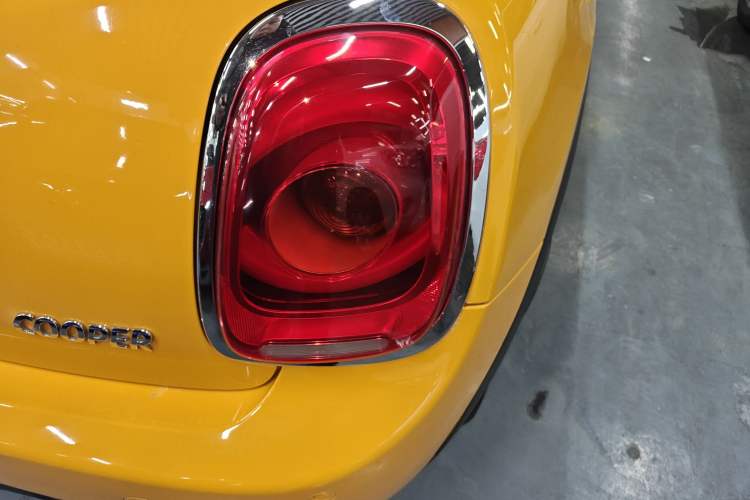 Used  MINI 2015 1.5T COOPER Fun Five-Door Edition