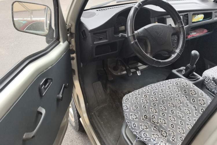 Used Wuling Zhiguang 2013 1.0L Practical Version