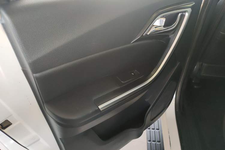 Used JMC Yuhu 5 2019 2.0T Diesel Manual Two-Wheel Drive Entry-Level China VI Standard