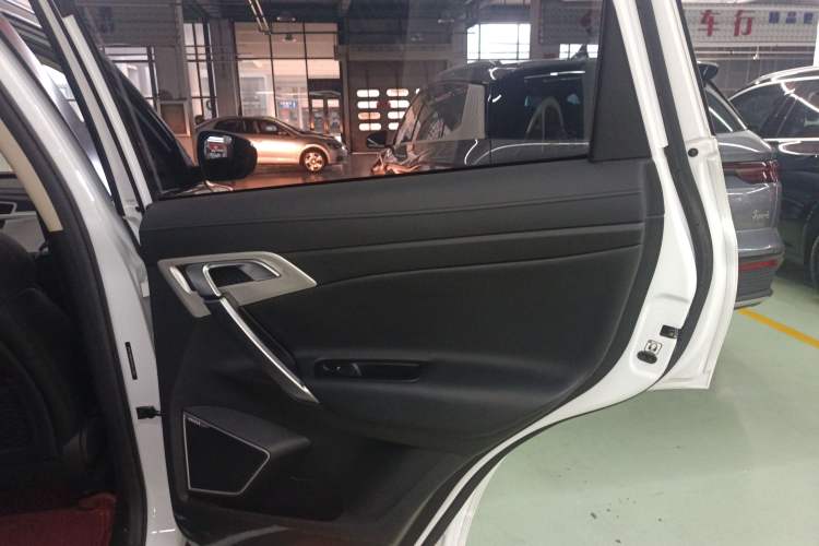 Used Geely Auto Emgrand X7 Sport 2018 1.8TD Automatic Two-Wheel Drive Zhiya Model