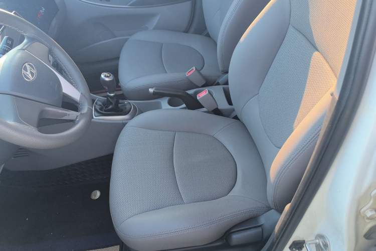 Used Hyundai Verna (older generation) 2016 1.4L Manual Smart GLS Trim