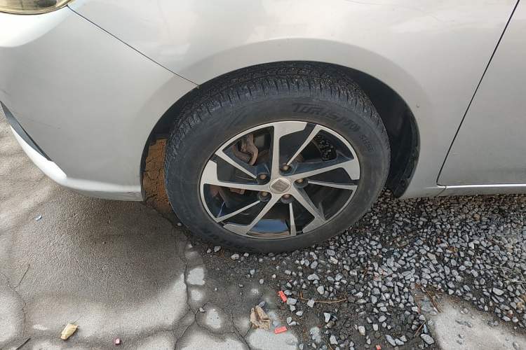 Used Zotye Z300 2014 New Vision 1.5L Manual Luxury Model
