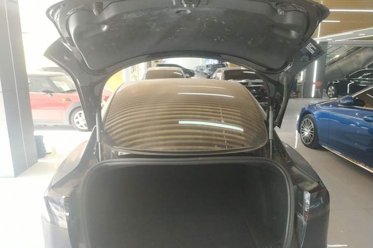 Used Tesla Model 3 2019 Standard Range Rear-Drive Upgraded Version
