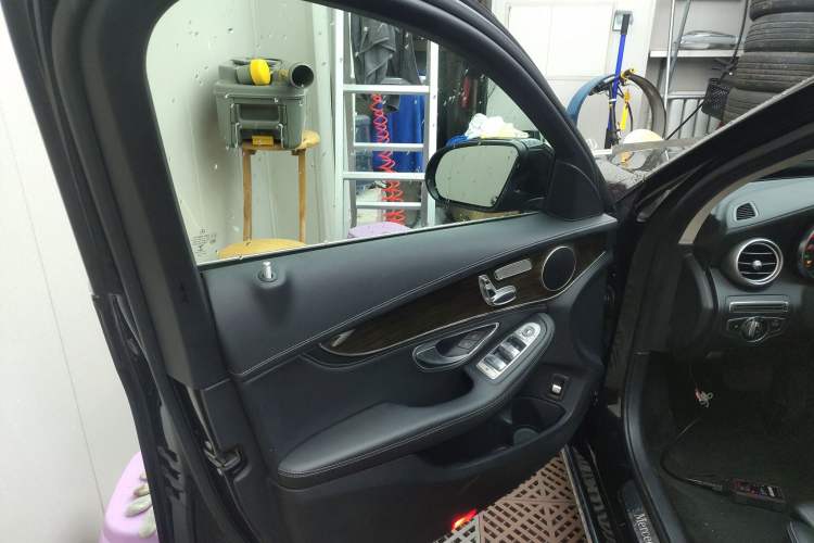 Used Mercedes-Benz C-Class 2015 C 200 L