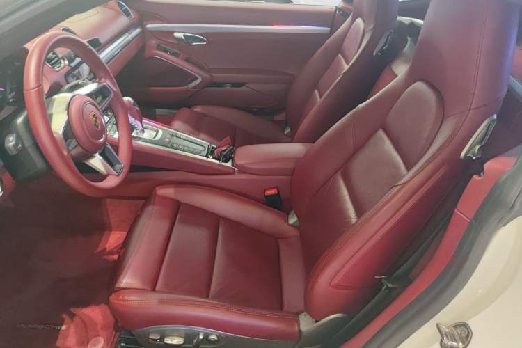 Used Porsche 718 2016 Cayman 2.0T
