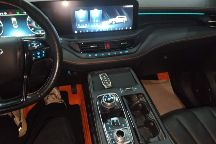 Used Ford Equator 2023 EcoBoost 225 Obsidian Orange Edition Prestige 7-Seater (2/2/3)